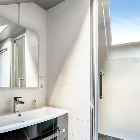 Lucarnes - 3 Etoiles - Welkeys Lägenhet