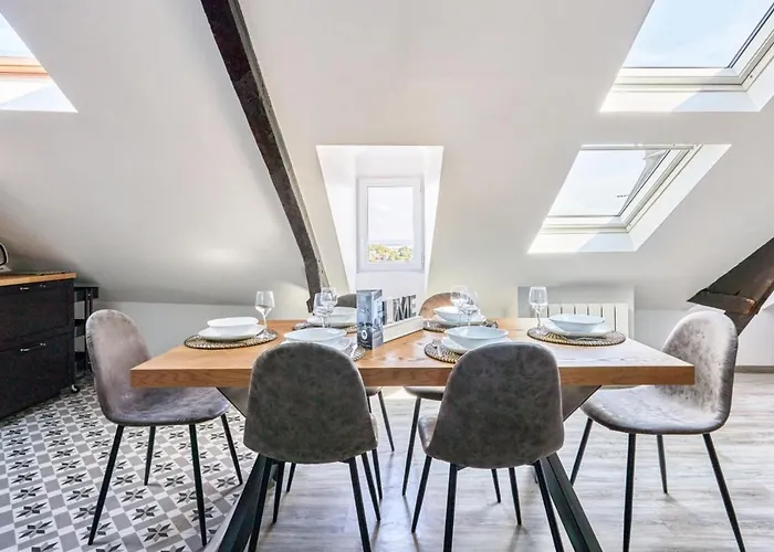 Lucarnes - 3 étoiles - Welkeys * Honfleur